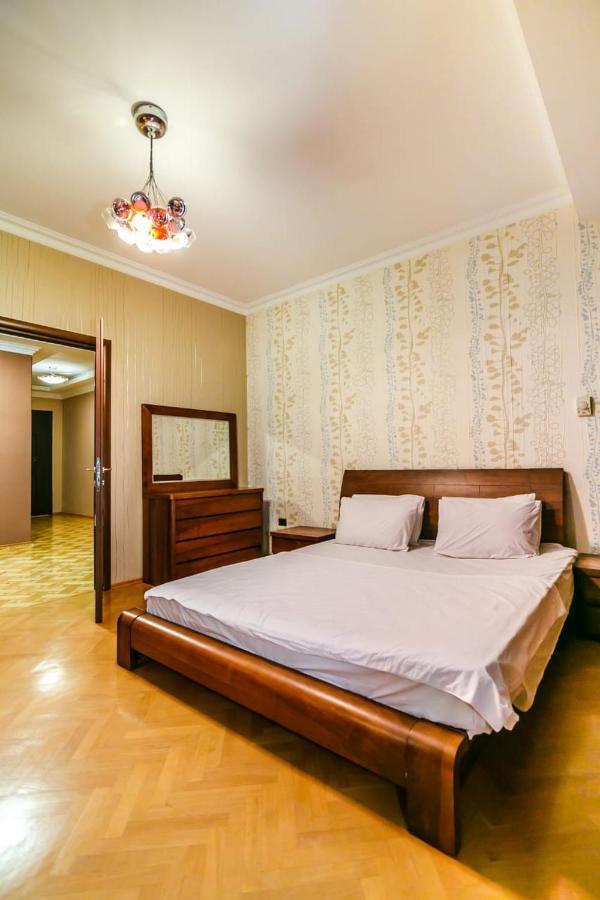 Vip Apartment Number One Baku Exterior photo